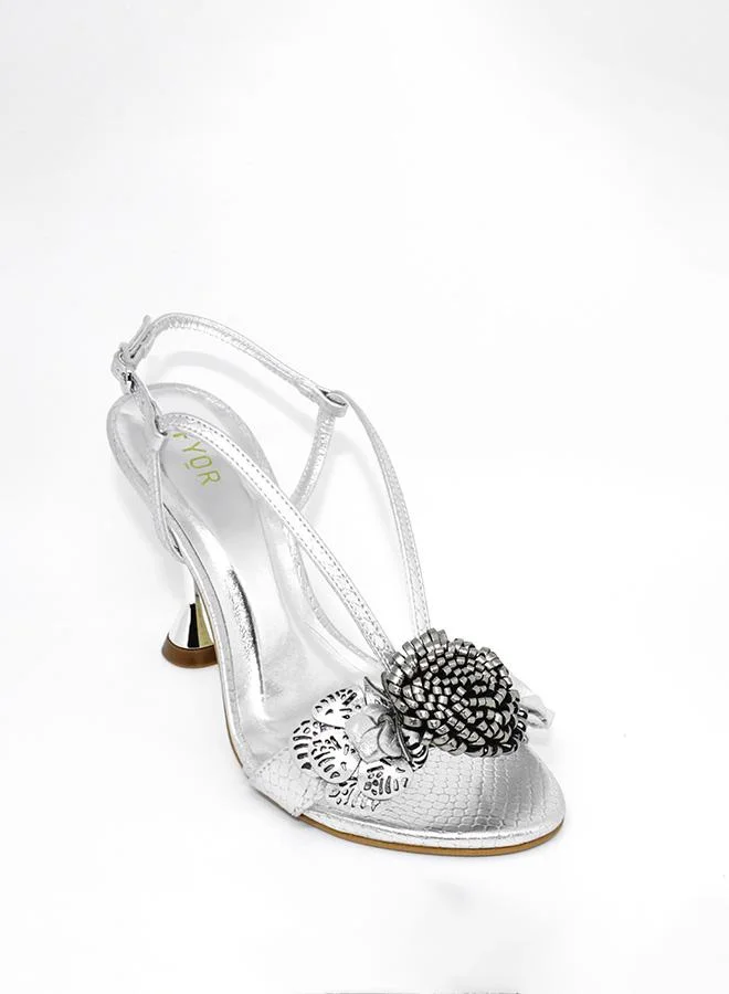 فايور Durable Flower Brooch Pointed Toe Stiletto BWR 071